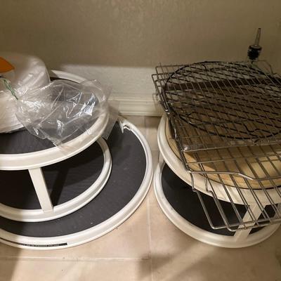 Kitchen Lot- Cuisinart & accessories plus more