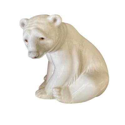 Decor- Lladro Polar bear - small