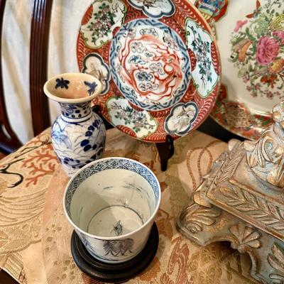 Decor - blue & white Japanese Arita tea cup and vase