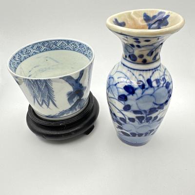Decor - blue & white Japanese Arita tea cup and vase