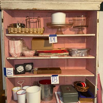 Sale Photo Thumbnail #123: D7-Hutch