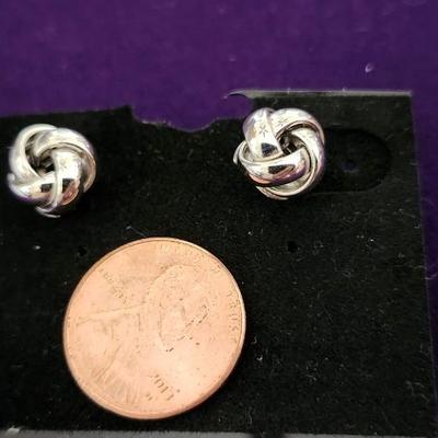 Sale Photo Thumbnail #412: stamped 750