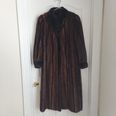 Vintage Chevron Mink Fur Coat (BB1-BBL)