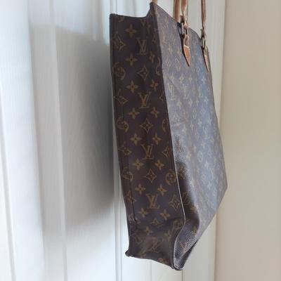 Vintage Louis Vuitton Monogram Tote (BB1-BBL)