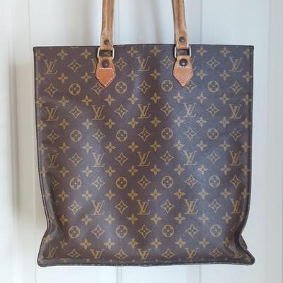 Vintage Louis Vuitton Monogram Tote (BB1-BBL)