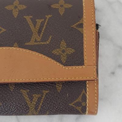 Louis Vuitton Wallet & Glasses Case (BB1-BBL)