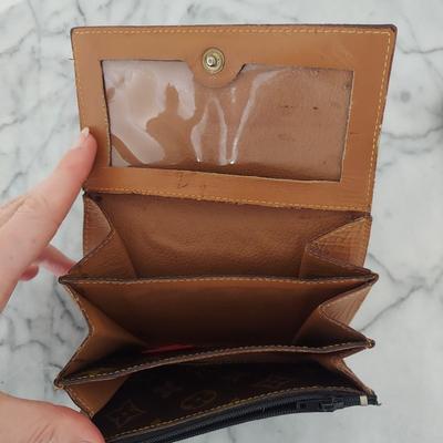 Louis Vuitton Wallet & Glasses Case (BB1-BBL)