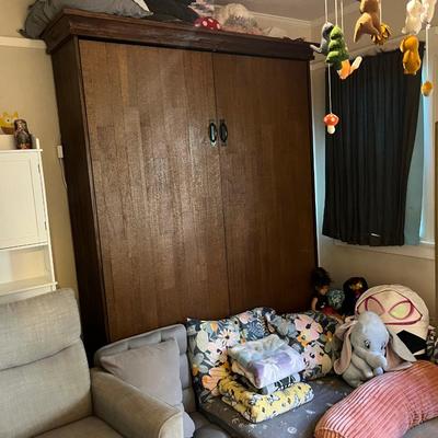 Sale Photo Thumbnail #128: Child's Room