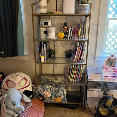 Sale Photo Thumbnail #129: Child's Room