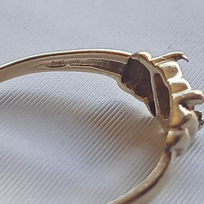 Three bands - with missing stones 14k WIC 6 - 14k - CI 10k marked - 14 k - 10 k Gold bands