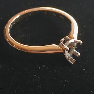 Three bands - with missing stones 14k WIC 6 - 14k - CI 10k marked - 14 k - 10 k Gold bands