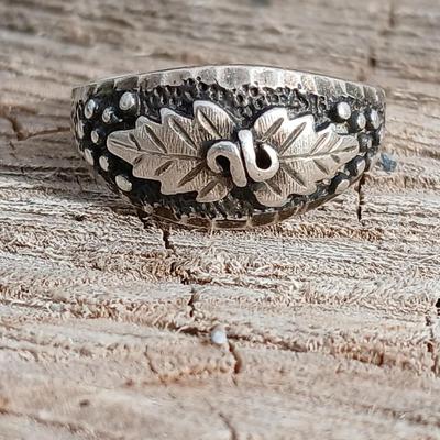 Vintage Sterling Silver Oak Leaf Ring, W.M. Wheeler Mfg. Co., Serling silver .925 Size 11