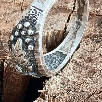 Vintage Sterling Silver Oak Leaf Ring, W.M. Wheeler Mfg. Co., Serling silver .925 Size 11