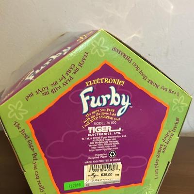 FURBY Original 1998 1st Generation Interactive Model: 70-800 In Original Box
