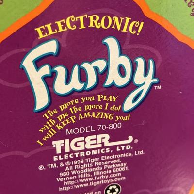 FURBY Original 1998 1st Generation Interactive Model: 70-800 In Original Box