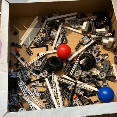 LEGO MINDSTORMS: Mindstorms Nxt (8527)