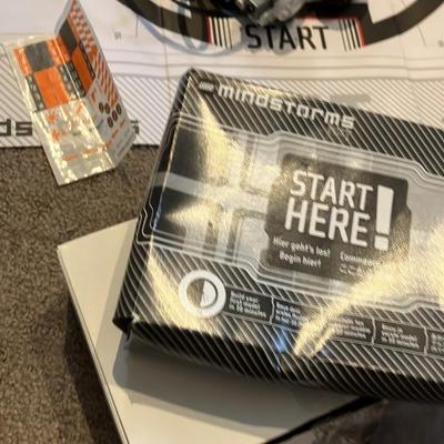 LEGO MINDSTORMS: Mindstorms Nxt (8527)