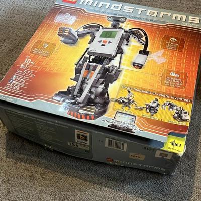 LEGO MINDSTORMS: Mindstorms Nxt (8527)