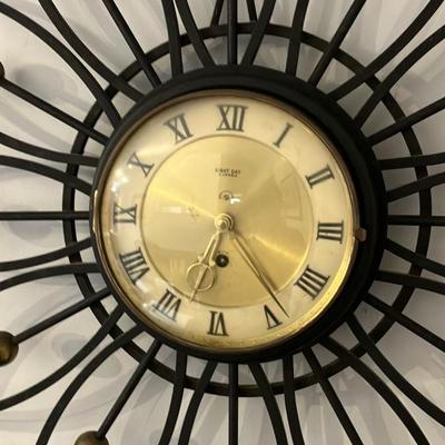 Vintage Lux Starburst Wall Clock: Mid-Century Modern Atomic Decor 24”