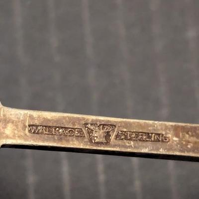 Sale Photo Thumbnail #3300: The knife has a Sterling handle.  I did not weight the knife