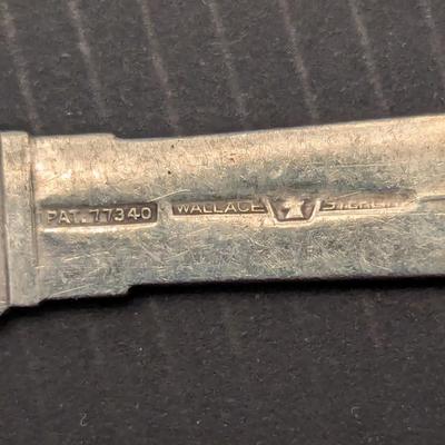 Sale Photo Thumbnail #3298: The knife has a Sterling handle.  I did not weight the knife
