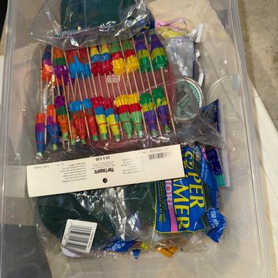 Sale Photo Thumbnail #180: D24-Party Supplies