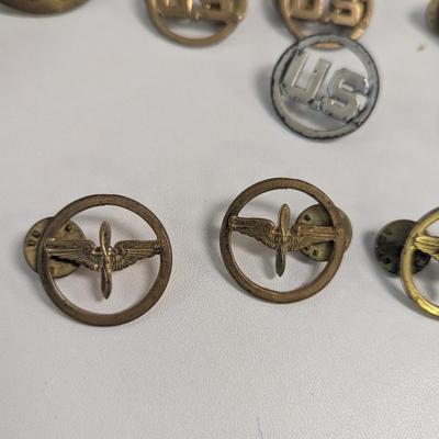 Sale Photo Thumbnail #2787: Vintage Mixed Lot Of Military Pins