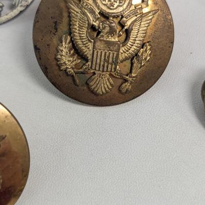 Sale Photo Thumbnail #2790: Vintage Mixed Lot Of Military Pins