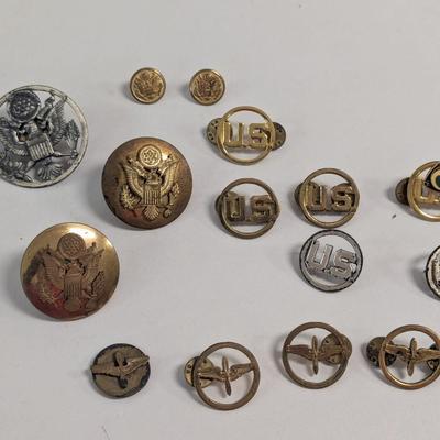 Sale Photo Thumbnail #2792: Vintage Mixed Lot Of Military Pins