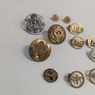 Sale Photo Thumbnail #2786: Vintage Mixed Lot Of Military Pins