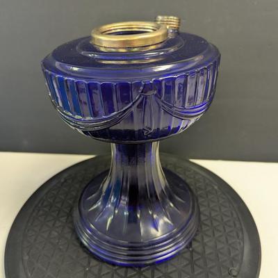 Sale Photo Thumbnail #398: Vintage 1987 Aladdin Lincoln Drape Cobalt Oil Base Lamp