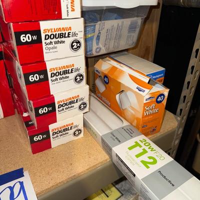 Sale Photo Thumbnail #203: D29-Large Lightbulb Lot