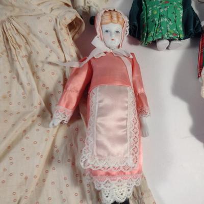 Sale Photo Thumbnail #938: Collection of Porcelain Dolls