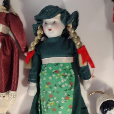 Sale Photo Thumbnail #941: Collection of Porcelain Dolls