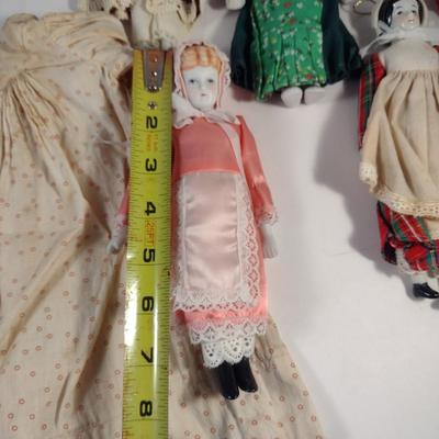 Sale Photo Thumbnail #943: Collection of Porcelain Dolls
