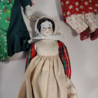 Sale Photo Thumbnail #939: Collection of Porcelain Dolls