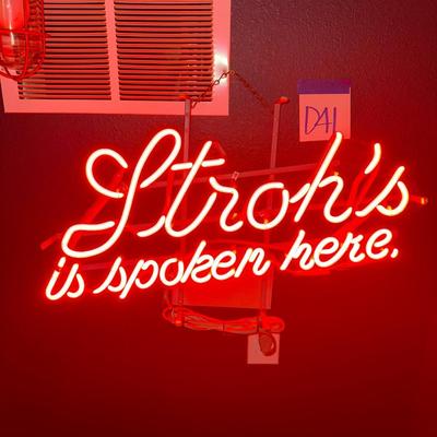 Sale Photo Thumbnail #232: D41-Stroh’s Neon Light