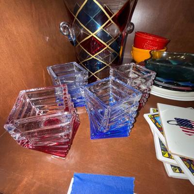Sale Photo Thumbnail #269: D50-miscellaneous glassware plus extras