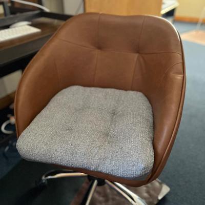 Sale Photo Thumbnail #212: Office
