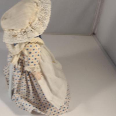 Sale Photo Thumbnail #1020: Madam Alexander Doll- 'Betsy Ross'