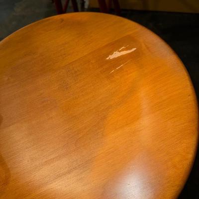 Sale Photo Thumbnail #314: D60-Bar Stools x 4

These barstools are very nice – they’re somewhat heavy and incredibly sturdy.