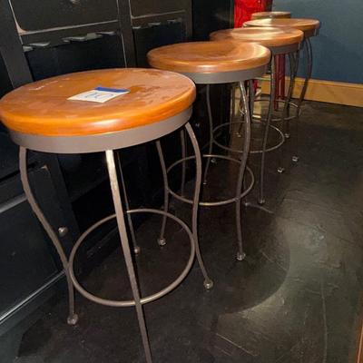 Sale Photo Thumbnail #311: D60-Bar Stools x 4

These barstools are very nice – they’re somewhat heavy and incredibly sturdy.