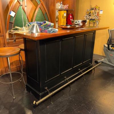 Sale Photo Thumbnail #317: D61-Beautiful Bar

You must bring help to lift, load and haul.  This is in the basement