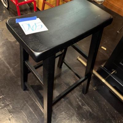 Sale Photo Thumbnail #350: D65-Single stool