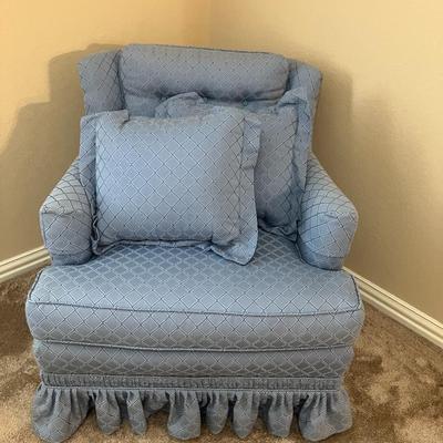 Upholstered sitting chair