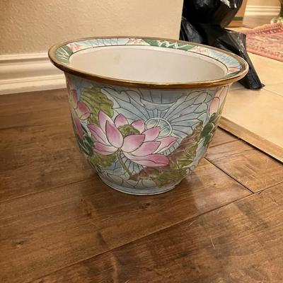 Sale Photo Thumbnail #136: Small lotus flower design Chinese floor vase, measuring 6.5" H x 9.5" diameter