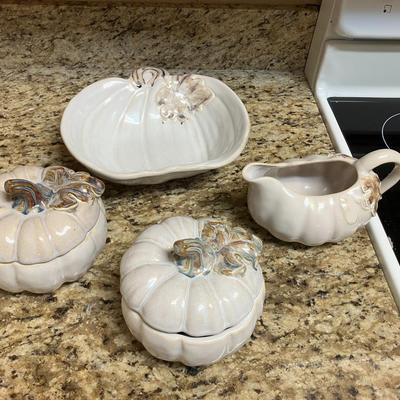 Sale Photo Thumbnail #163: 4pc Pier 1 pumpkin set, great as serving pieces