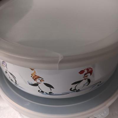 GENTLY USED TOASTER OVEN AND METAL BOWLS WITH LIDS