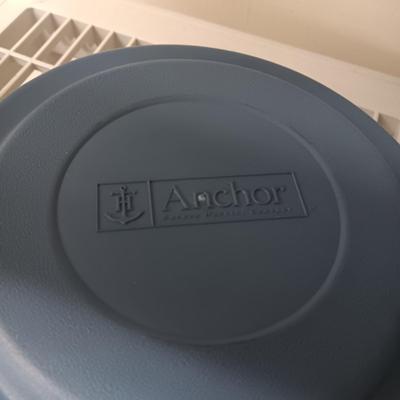 BATTER BOWL W/LID AND BAKEWARE