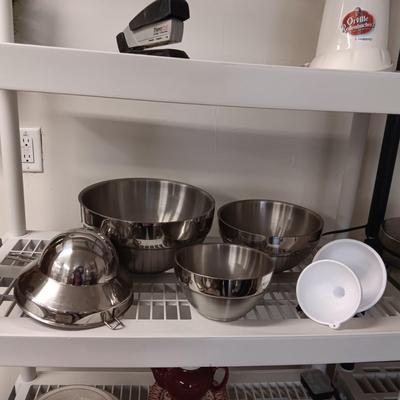 3 NESTING THICK STAINLESS HOFFRITZ BOWLS
